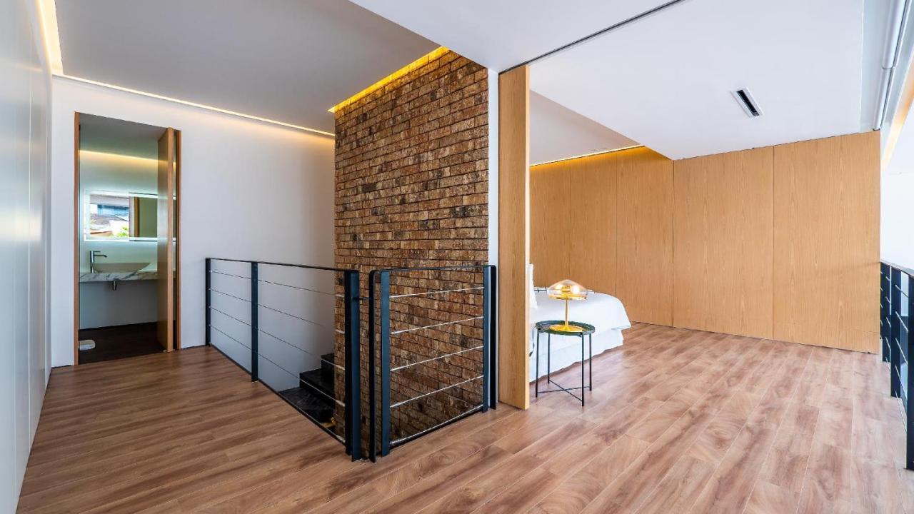 Pier 57 - 108 Luxurious Loft In Romantic Zone